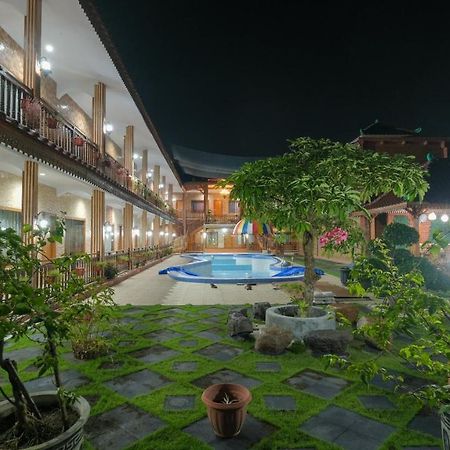 Sartini Inn Jogja ยอกยาการ์ตา ภายนอก รูปภาพ