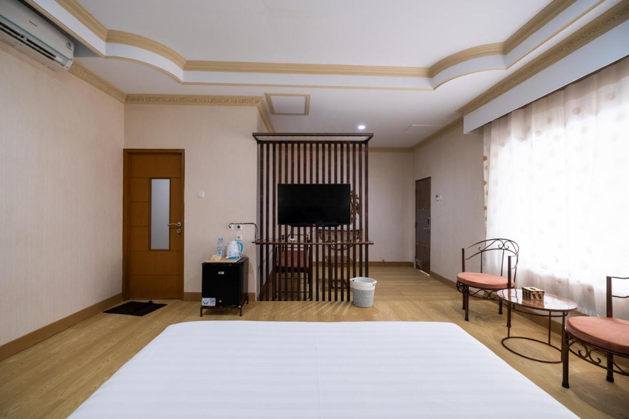 Sartini Inn Jogja ยอกยาการ์ตา ภายนอก รูปภาพ