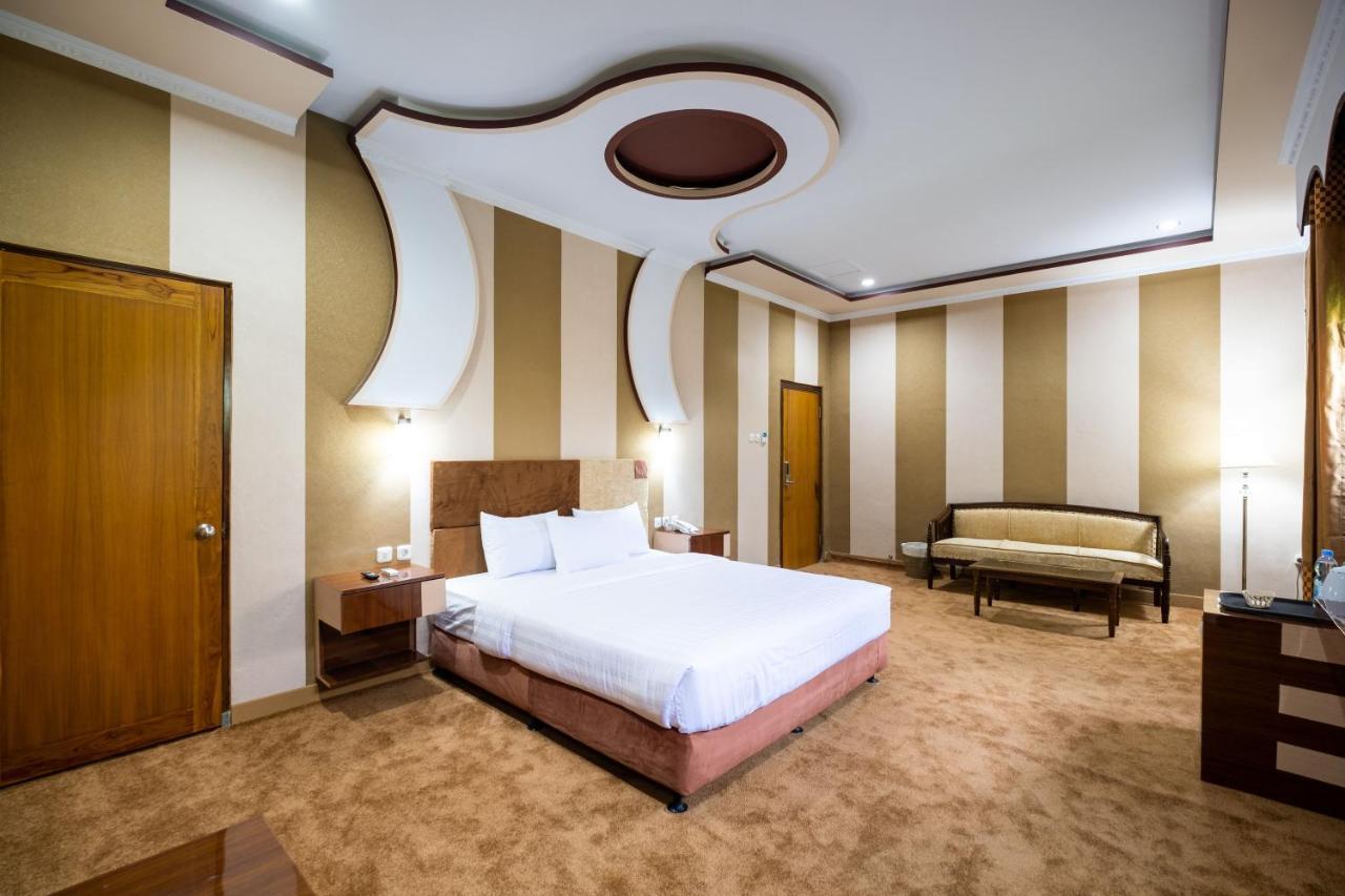 Sartini Inn Jogja ยอกยาการ์ตา ภายนอก รูปภาพ