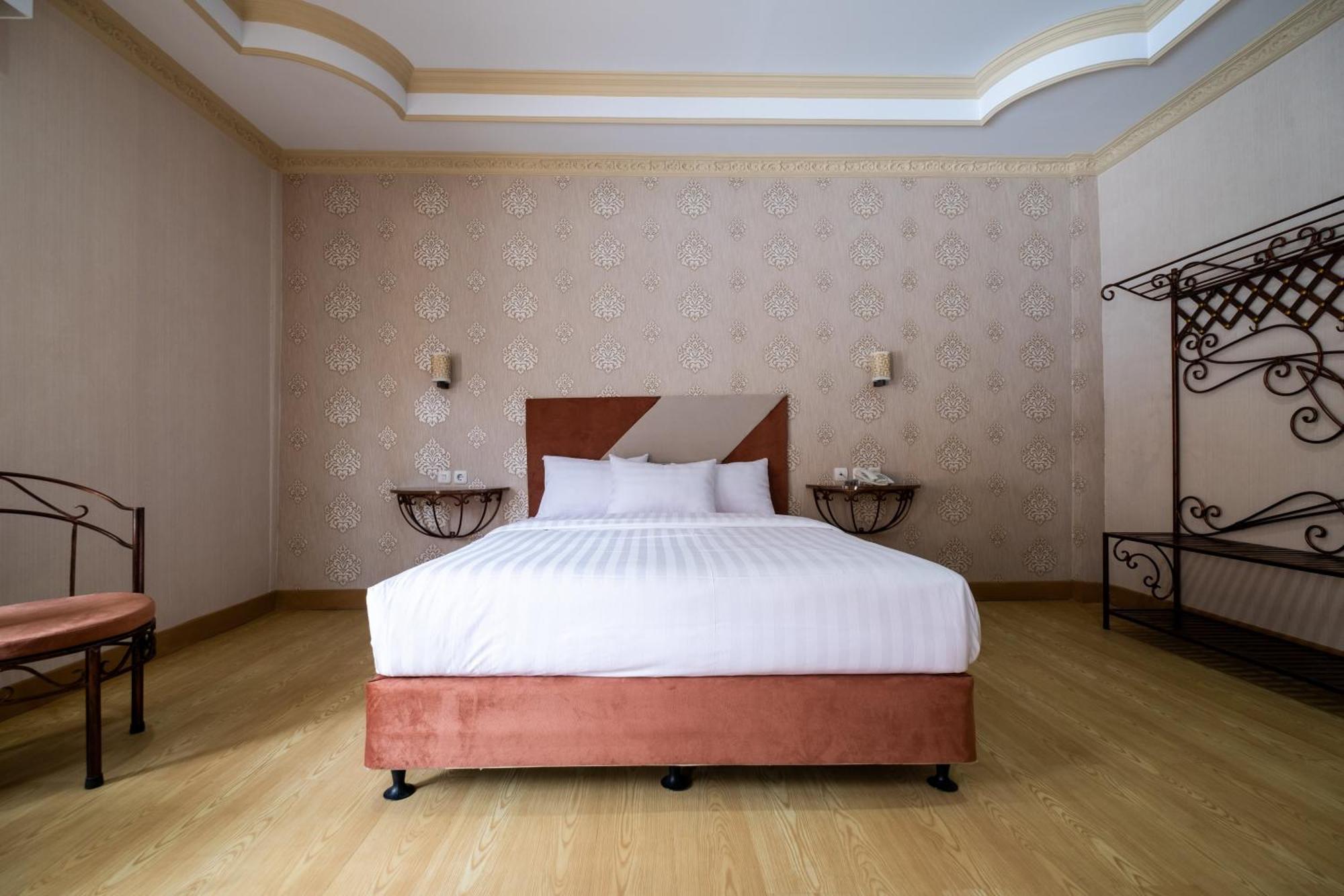 Sartini Inn Jogja ยอกยาการ์ตา ภายนอก รูปภาพ
