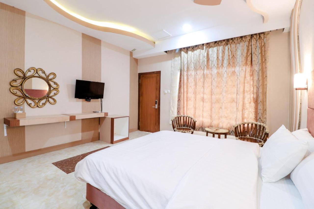 Sartini Inn Jogja ยอกยาการ์ตา ภายนอก รูปภาพ