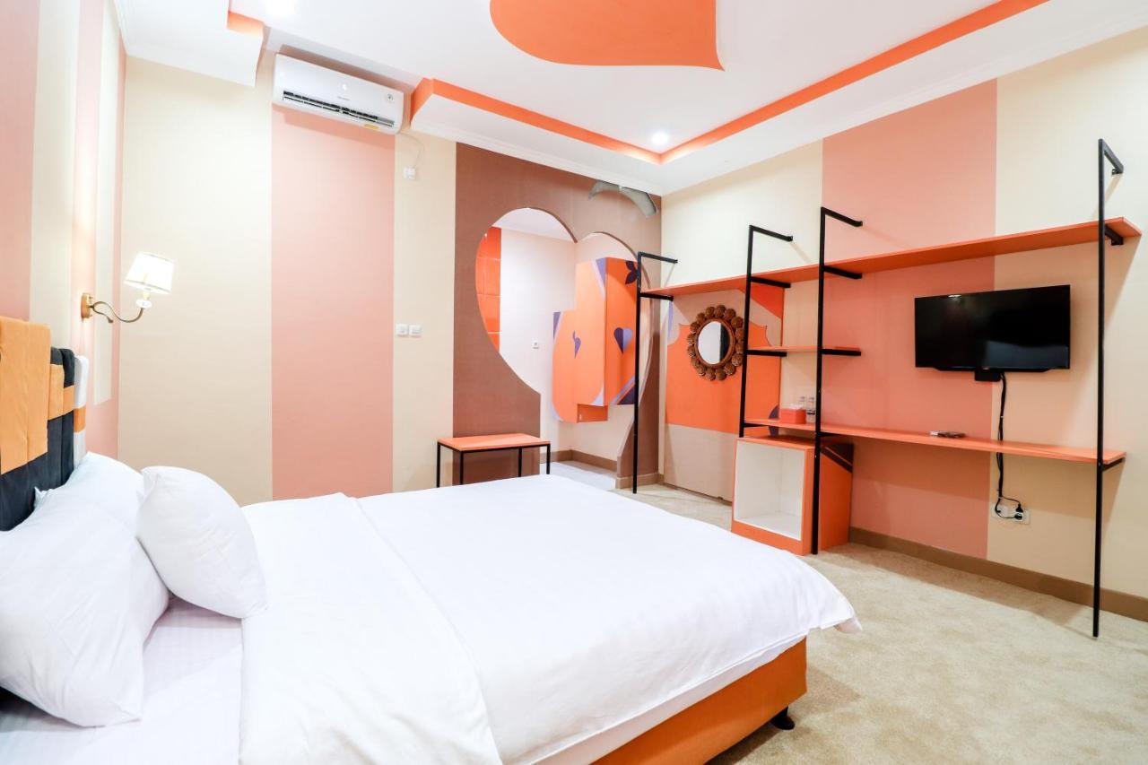 Sartini Inn Jogja ยอกยาการ์ตา ภายนอก รูปภาพ