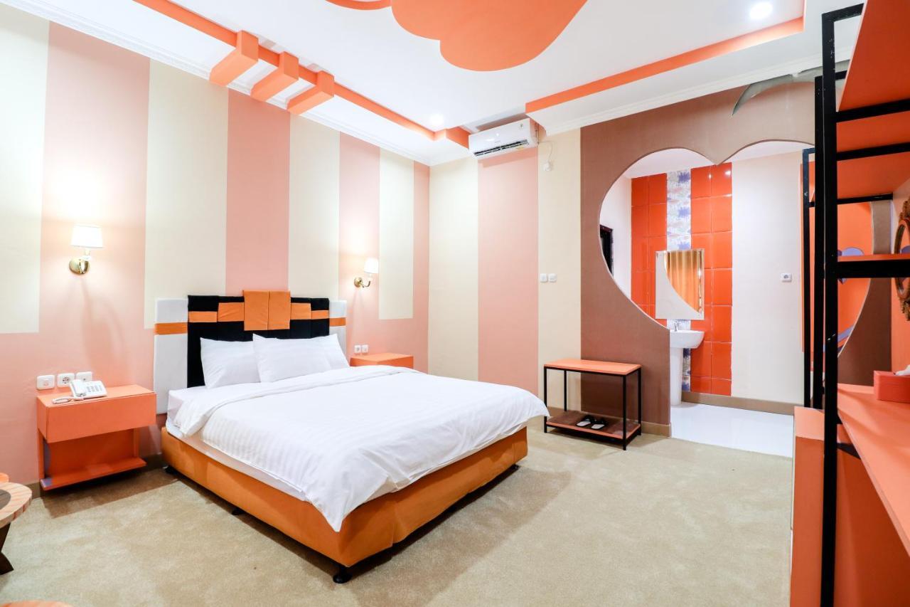 Sartini Inn Jogja ยอกยาการ์ตา ภายนอก รูปภาพ