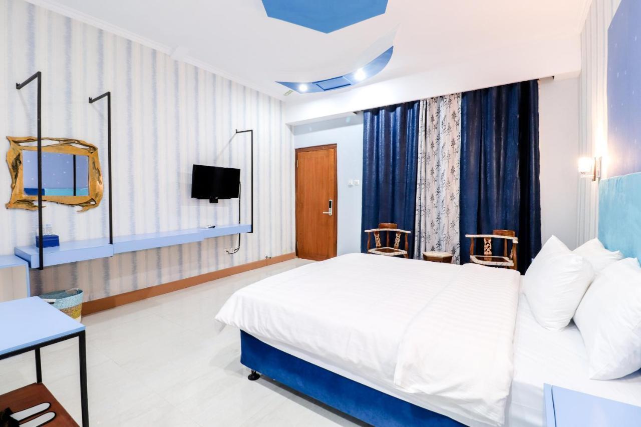 Sartini Inn Jogja ยอกยาการ์ตา ภายนอก รูปภาพ
